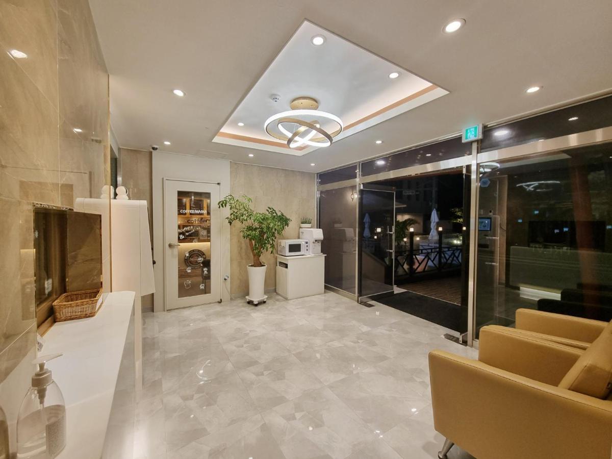Trevi Hotel Jeju Buitenkant foto
