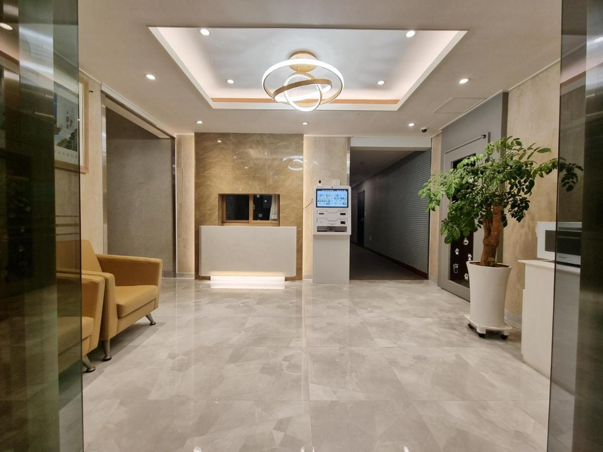 Trevi Hotel Jeju Buitenkant foto
