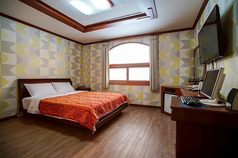 Trevi Hotel Jeju Buitenkant foto