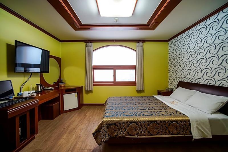 Trevi Hotel Jeju Buitenkant foto